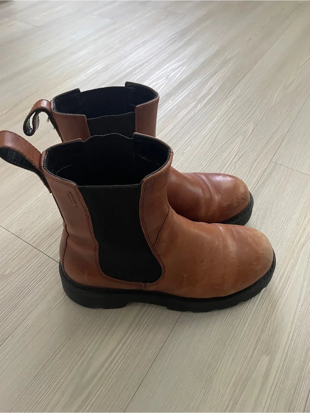 Women’s Chesnut Brown Vagabond Chelsea Boots